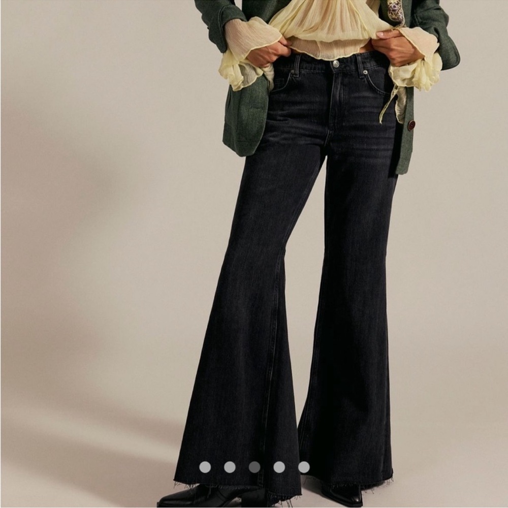 NWT WE THE FREE LIVE WIRE FLARE JEANS - Picture 4 of 15